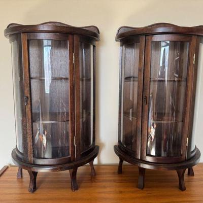 Small Wooden Curio Cabinet w/ Curved Glass Display	