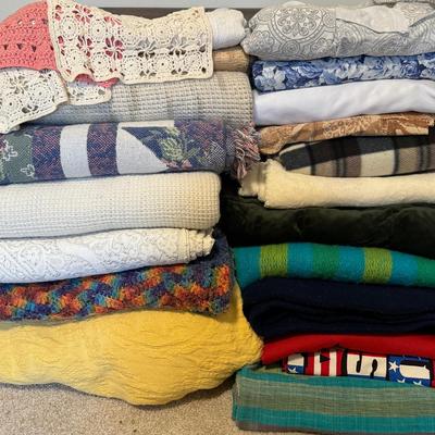 Vintage Throws And Afghans 