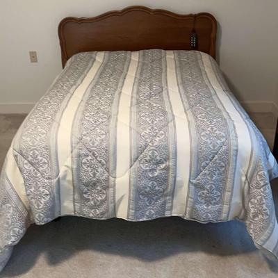 Wooden Headboard With Craftmatic Adjustable Frame With Serta Mattress