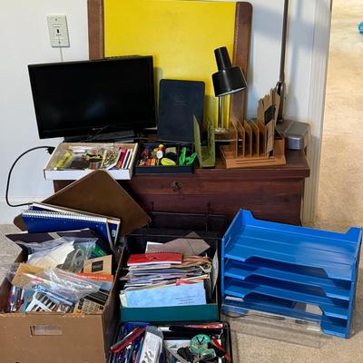 Office Supplies Featuring Underwrites Lab, Element, Five Star And More! 