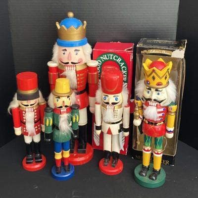 Nutcrackers (5)