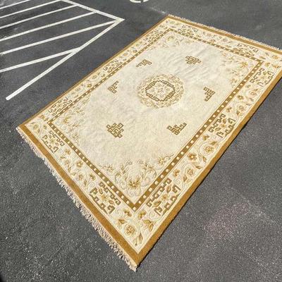 Handknotted Wool Area Rug 