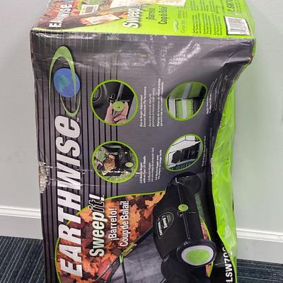 Earthwise Sweepit! 2.61 Bushel Hopper With Easy Lift Handle