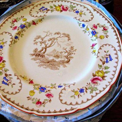 China Dish Set complete with Storage Covers