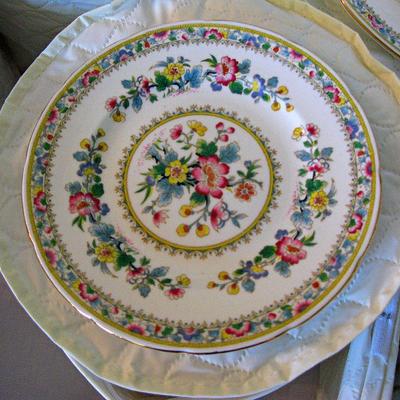 Foley Bone Chine Dish Set - Ming Rose with Storage Covers