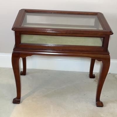 Oldtowne Shadow Box Table 
