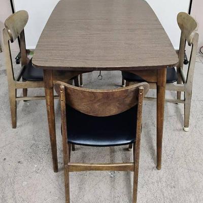 Wooden Dinner Table w/Leaf & Four Wooden Padded Dinner Chairs 