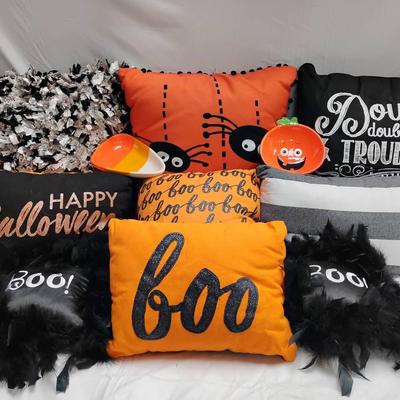 Howling Halloween Home Decor 