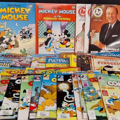 Vintage Assorted Walt Disney's Comics And Magazines 