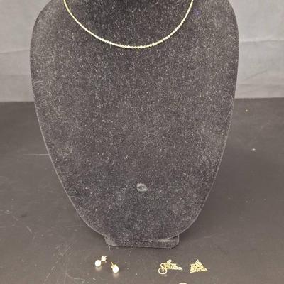 Lot of Jewelry - Necklace - Earrings 14Kt - 6 g