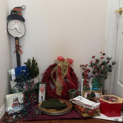 Plates, Christmas Decor, Placematsl