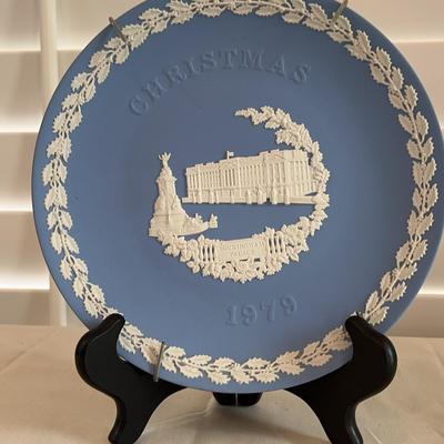 1979 Wedgwood Christmas Plate 8 Inch