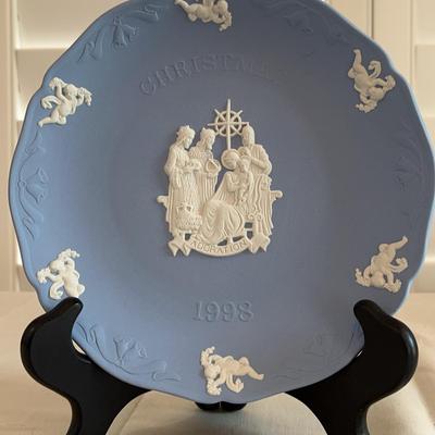 1998 Jasperware Wedgwood Christmas Plate  7-1/2 “