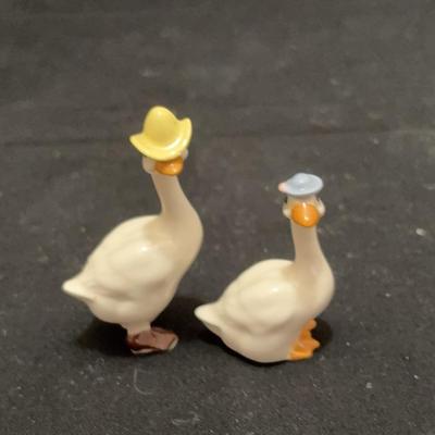 vintage Hagen Renaker miniature geese figurines