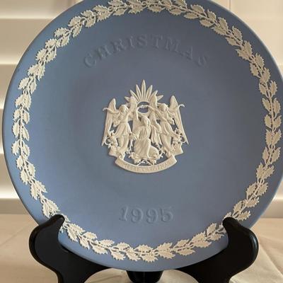  Jasperware Christmas Wedgwood Plate  8-3/4 Inch