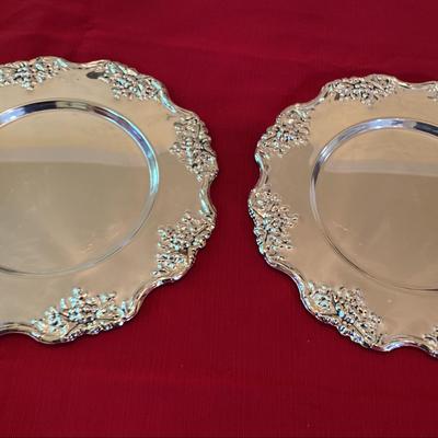 Godinger Silver Round Serving Trays with Grape Design Set of 2
