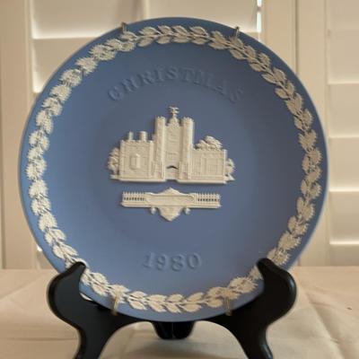1980 Wedgwood Christmas Plate 8 Inch