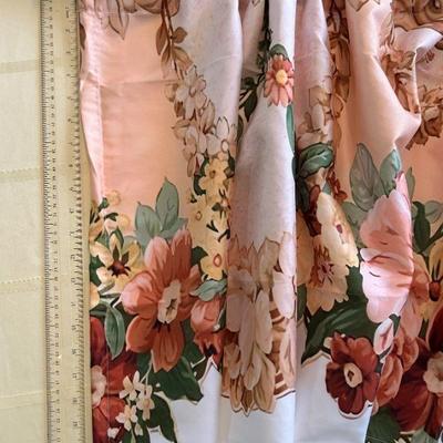 Valance 