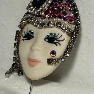 Brooch
