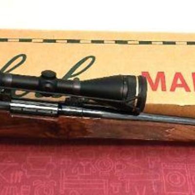 Weatherby Mark V .300 Wby w/ Leopold Scope