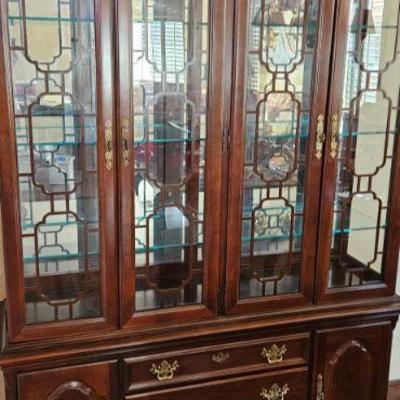Beautiful China Hutch