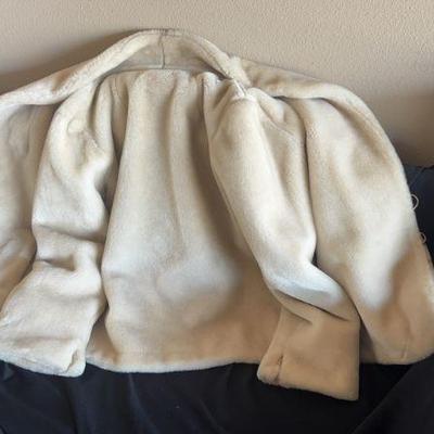 Ultra Seal off White Coat Size 8