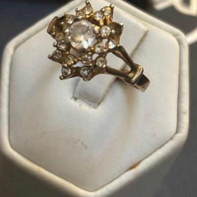 18k Gold ring size 7