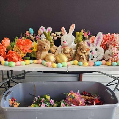 Enchanting Easter Decor Auction! Bunnies, Baubles & Spring Cheer!