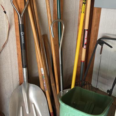 Assorted Gardening Tools 