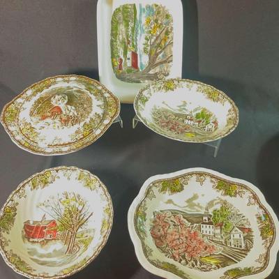 Johnson Brothers Serving Pieces/Vegetable Bowls 