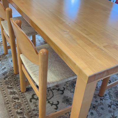 Breakfast Table And Chairs 