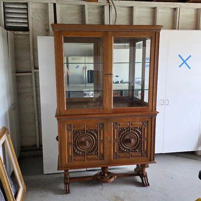 19th century French Renaissance style display cabinet