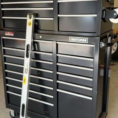 Craftsman Tool Storage Chest On Castors With Contents And Level