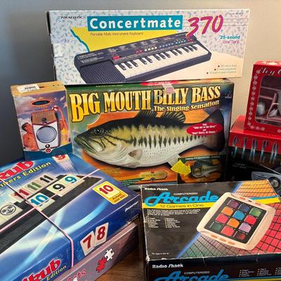 Vintage Games-Computerized Arcade, Big Mouth Billy Bass, Key Board, Tea Set, 