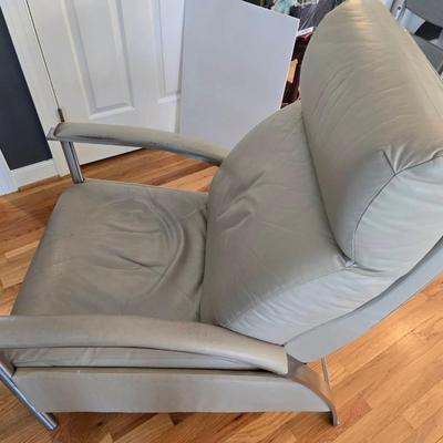 Ethan Allen Leather Recliner Chair 