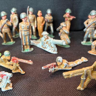 Vintage WWII 3” Metal Soldiers 
