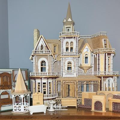 Intricate Detail- Handmade Dollhouse 
