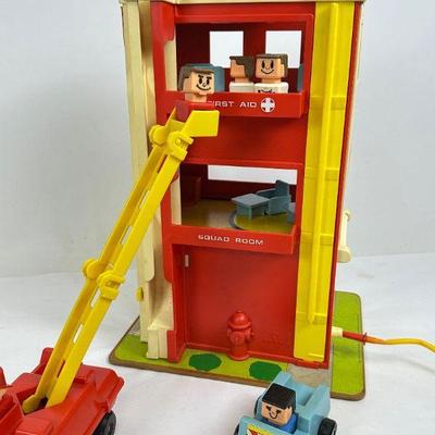 Vintage Fisher-Price Little People Rescue Center with Vehicles - Works! 