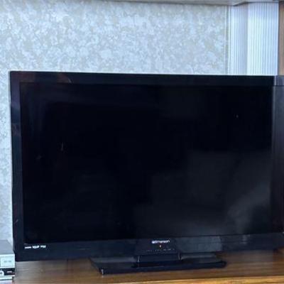 Emerson 39" Flat Screen Television .jpg