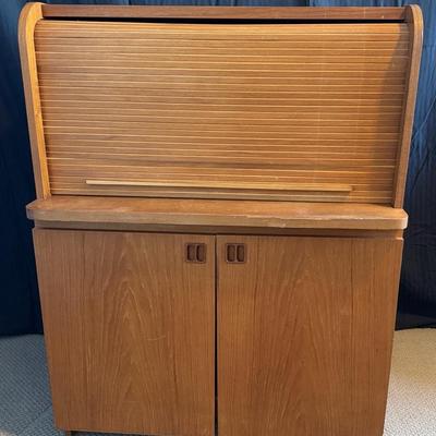 Small Roll Top Stationary Desk 