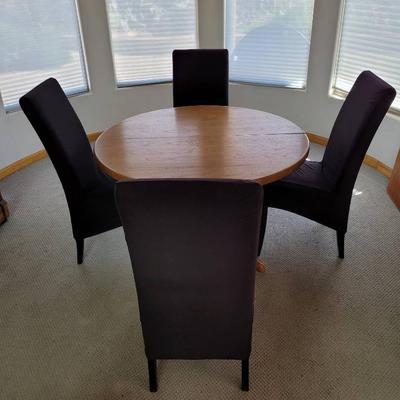 Dining Table & 4 Chairs 