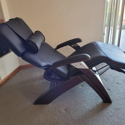 Zero-G Reclining Massage Chair 