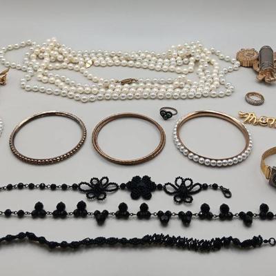 Vintage Costume Jewelry 