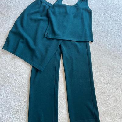 St. John Three Piece Knitted Separates (size 6 petite)