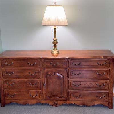 Ethan Allen Dresser & Stiffel Lamp (MBR)