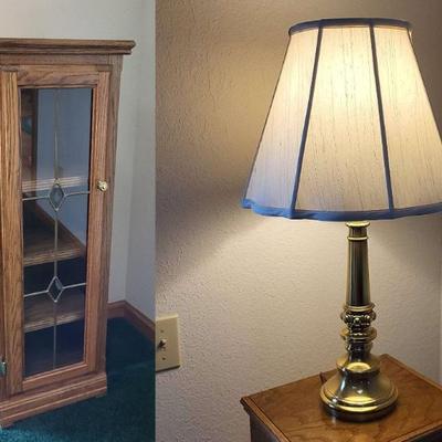 Display Cabinet w/ Stiffel Lamp (LR)