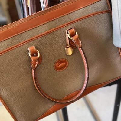 DOONEY& BURKE TOTE