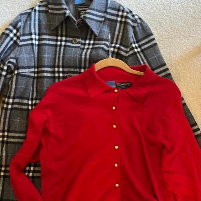 WOMEN'S BURBERRY 
SHIRT-SWEATER