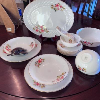 DINNERWARE