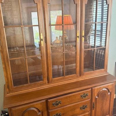 Ethan Allen Lighted China Cabinet Hutch – Solid Wood with Glass Doors & Storage 